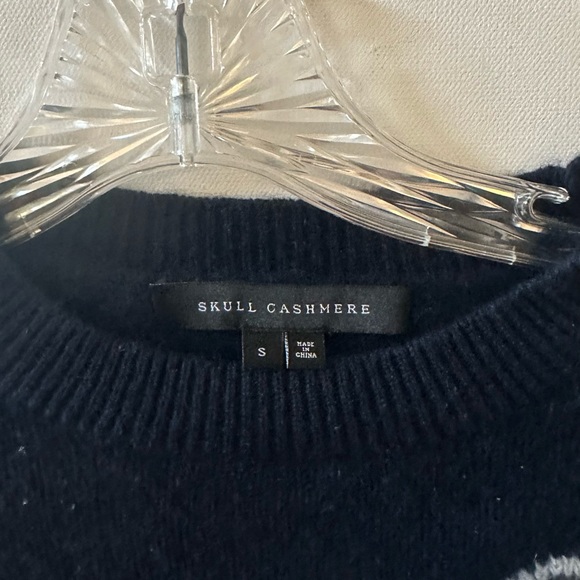 Cashmere Skull sweater small - Picture 2 of 2